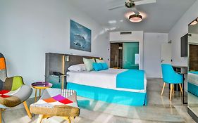 Moon Hotel&SPA.